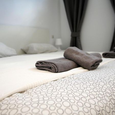 Perla Seven Apartments And Rooms Playa de Palma  Bagian luar foto