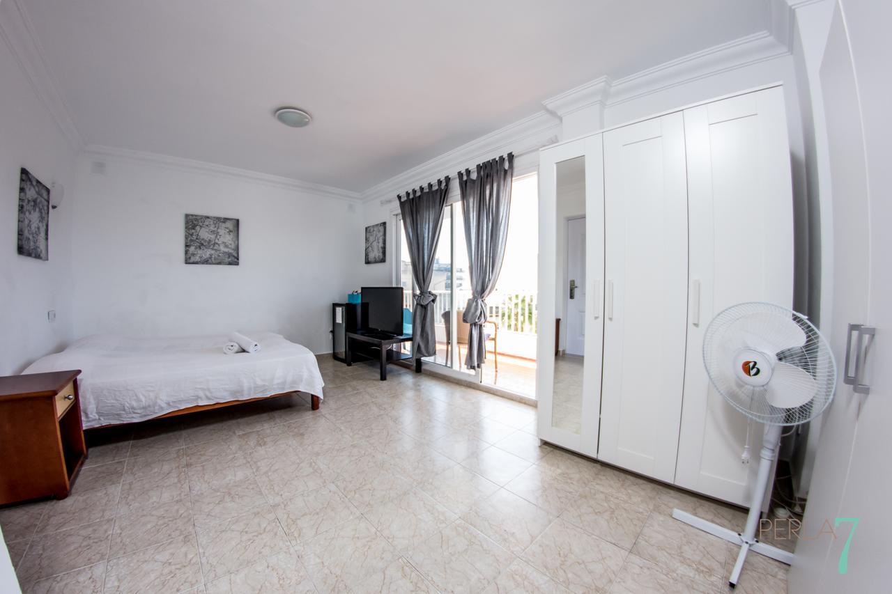 Perla Seven Apartments And Rooms Playa de Palma  Bagian luar foto