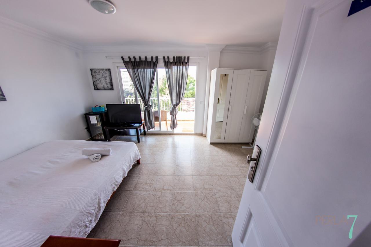 Perla Seven Apartments And Rooms Playa de Palma  Bagian luar foto