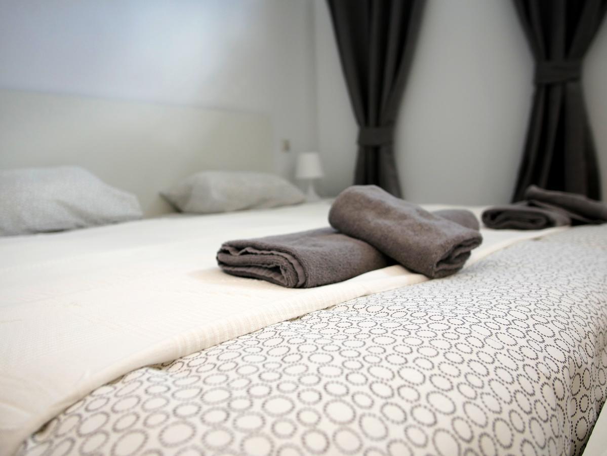 Perla Seven Apartments And Rooms Playa de Palma  Bagian luar foto